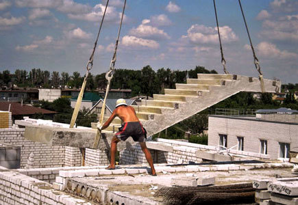 фото установка пожарной лестницы автокраном